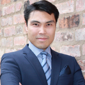 best breast surgeon cosmetic plastic surgery uk birmingham mr kenneth kok 300x300 1